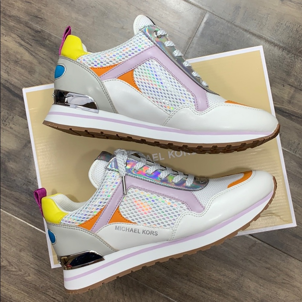 MICHAEL KORS WILMA TRAINER METALLIC PU OPT/SILVER - Picture 6 of 16